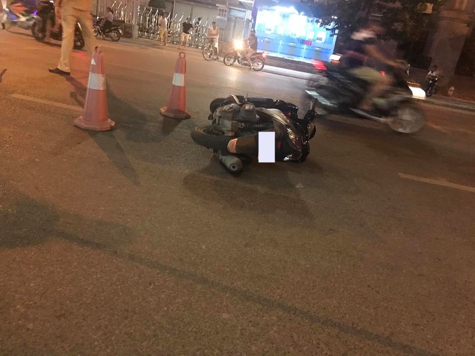 Chiếc xe máy tại hiện trường vụ tai nạn Chiếc xe máy tại hiện trường vụ tai nạn