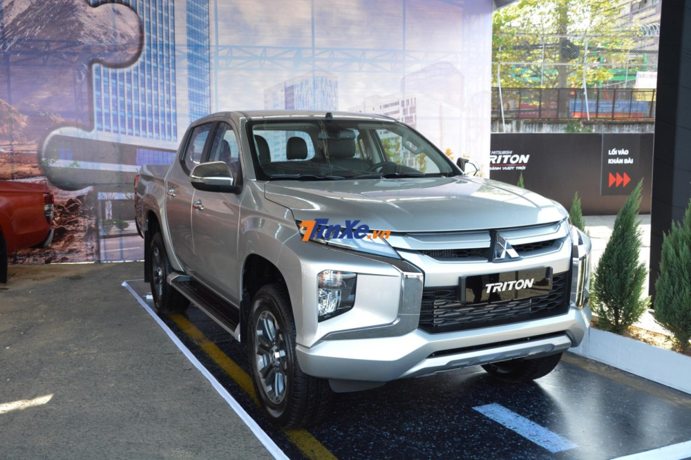 Những chiếc Mitsubishi Triton 4x4 AT đang được đại lý giảm giá sâu để “xả kho” Những chiếc Mitsubishi Triton 4x4 AT đang được đại lý giảm giá sâu để “xả kho”