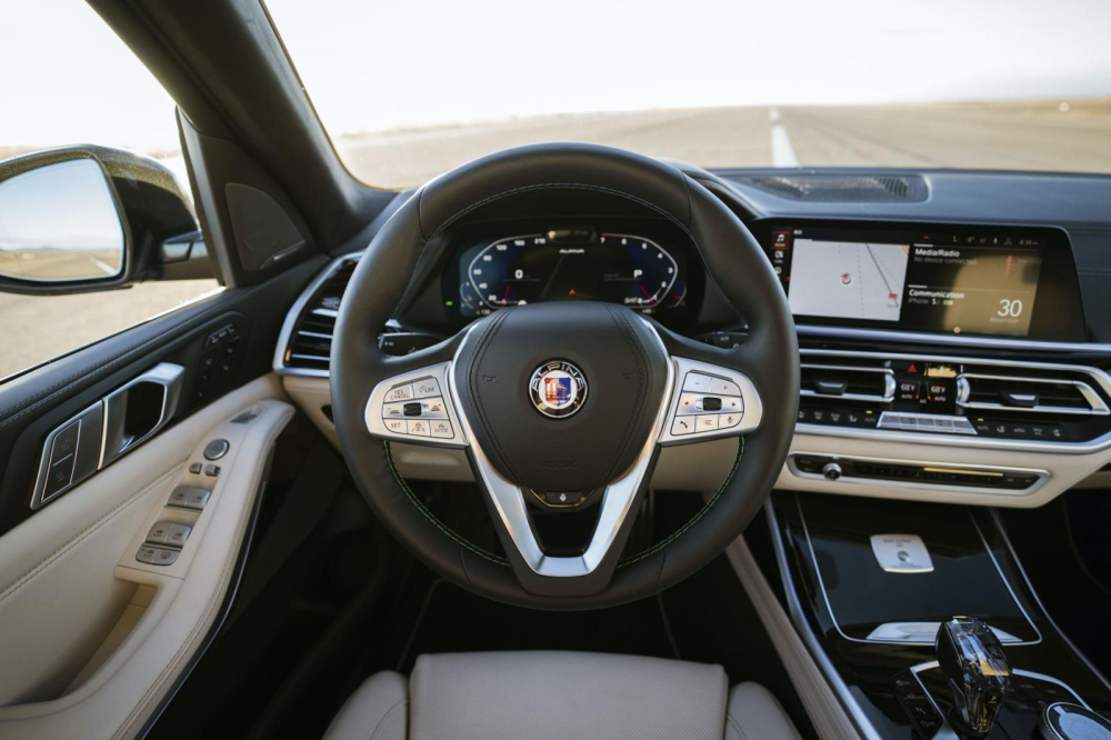 V&ocirc; lăng của Alpina XB7 2021