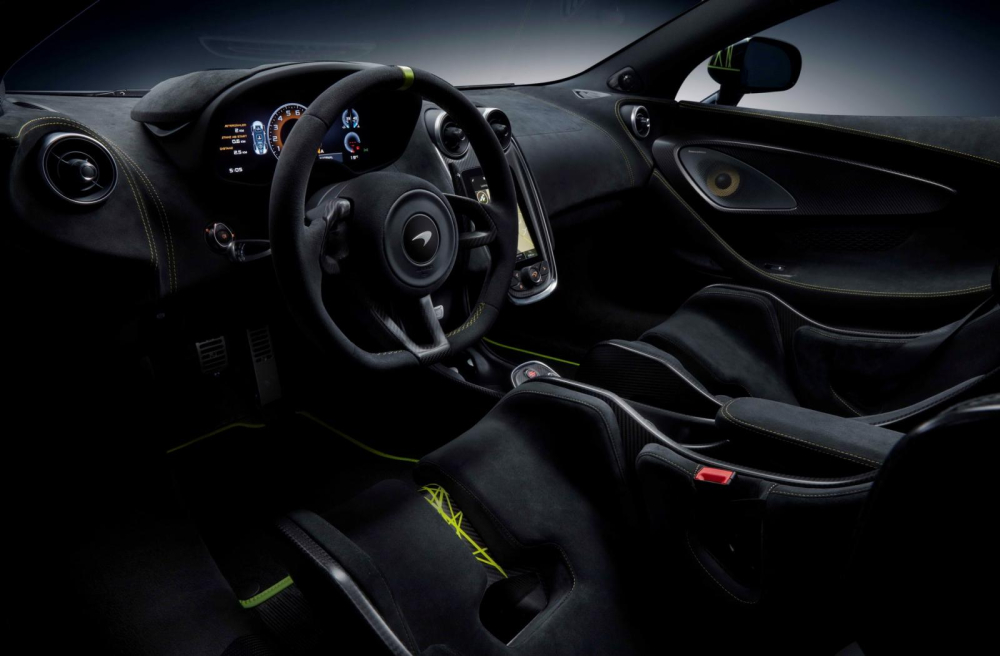 Nội thất b&ecirc;n trong McLaren 600LT Spider Segestria Borealis