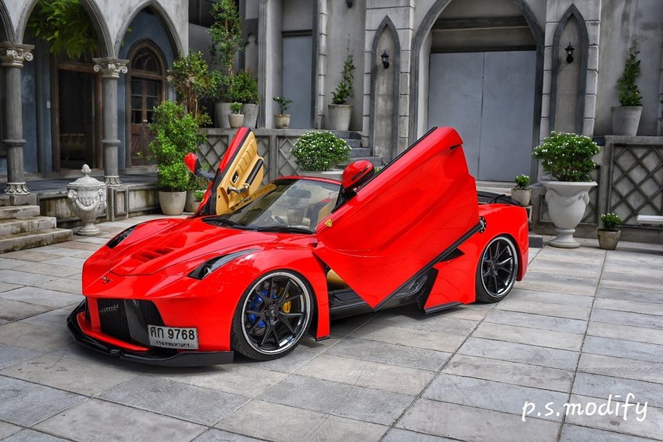 Vẻ đẹp của chiếc siêu xe Ferrari LaFerrari nhái từ Toyota MR2 của xưởng độ Thái