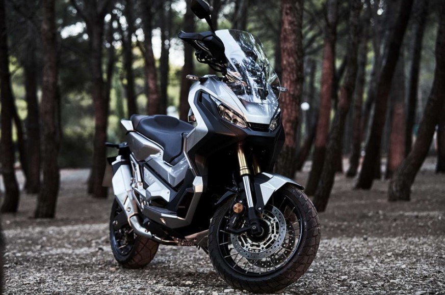 Honda X-ADV 800 sẽ có phong cách tương tự như Africa Twin 1100 Honda X-ADV 800 sẽ có phong cách tương tự như Africa Twin 1100