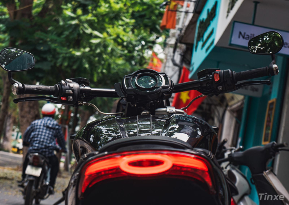 Triumph Rocket III TFC 2020 Việt Nam