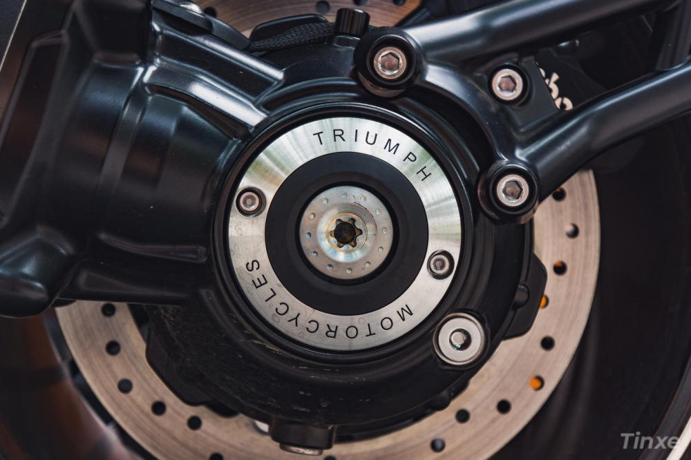 Triumph Rocket III TFC 2020 Việt Nam