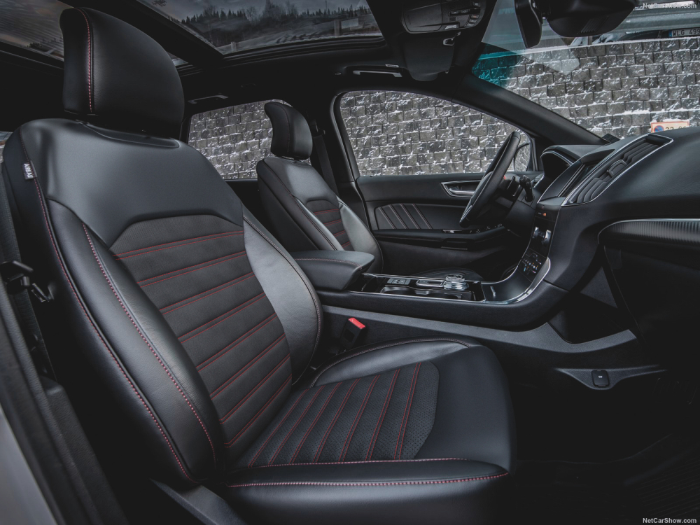 Nội thất bên trong Ford Edge ST-Line 2020