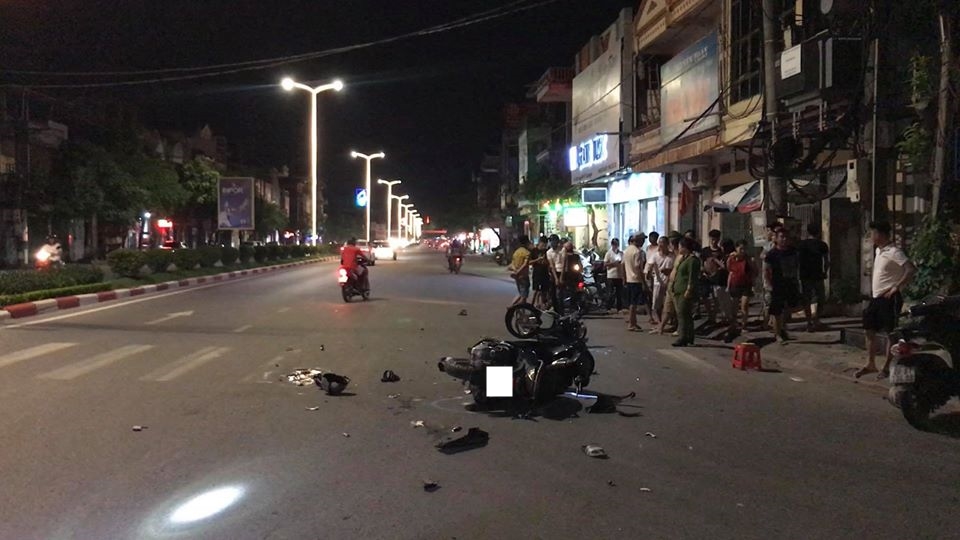 Hiện trường vụ tai nạn giao thông của 2 xe máy tại Thái Nguyên vào tối qua Hiện trường vụ tai nạn giao thông của 2 xe máy tại Thái Nguyên vào tối qua