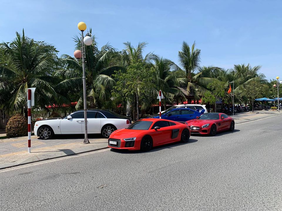 Người mới b&aacute;n lại si&ecirc;u xe Audi R8 V10 Plus cho biết sẽ tậu Lamborghini Aventador