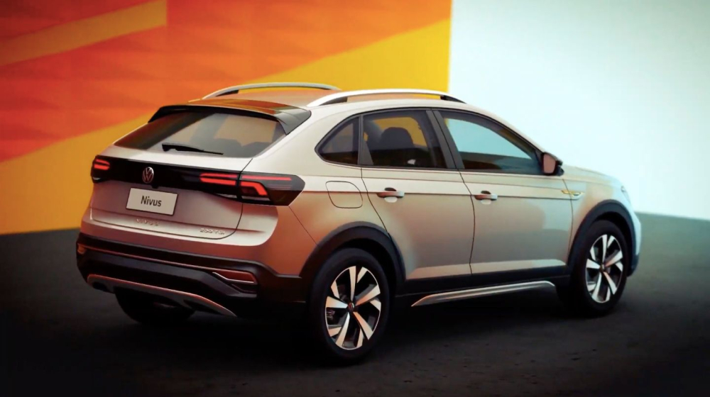 Volkswagen Nivus 2021 nhìn từ phía sau