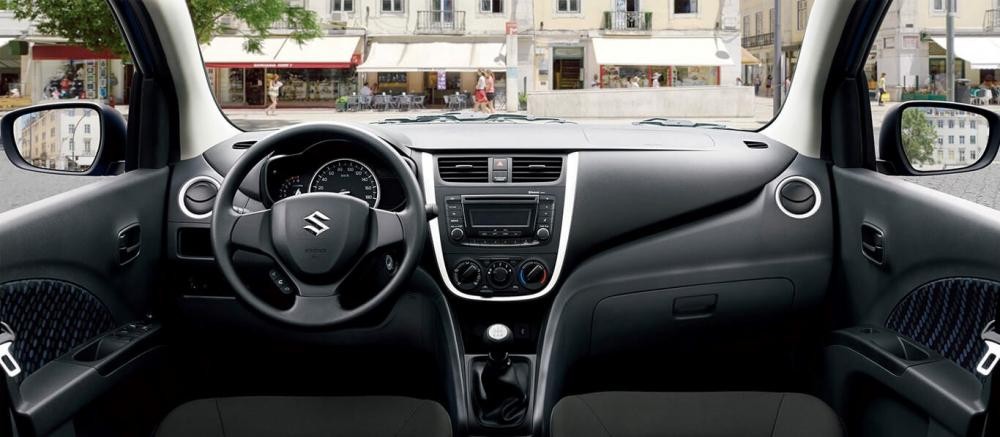 Nội thất của Suzuki Celerio c&oacute; phần &ldquo;ngh&egrave;o n&agrave;n&rdquo;