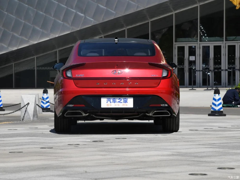 Thiết kế đuôi xe của Hyundai Sonata LWB 2020
