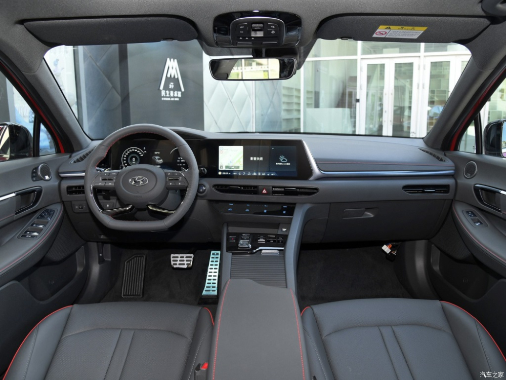 Nội thất bên trong Hyundai Sonata LWB 2020