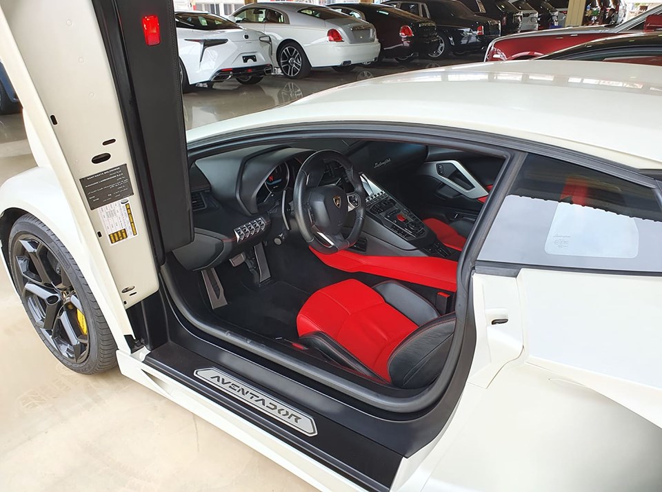 Nội thất siêu xe Lamborghini Aventador LP700-4 sắp về Việt Nam Nội thất siêu xe Lamborghini Aventador LP700-4 sắp về Việt Nam
