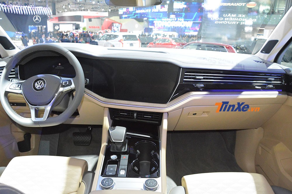 Nội thất bên trong Volkswagen Touareg 2020