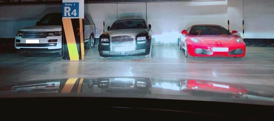 Rolls-Royce Ghost c&ugrave;ng si&ecirc;u xe Ferrari F430 l&agrave;m bạn với bụi trong hầm đỗ xe tại S&agrave;i th&agrave;nh