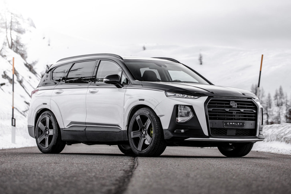 Hyundai Santa Fe Hyundai Santa Fe Carlex Urban Edition mang dáng vẻ thể thao hầm hố hơn hẳn bản tiêu chuẩn