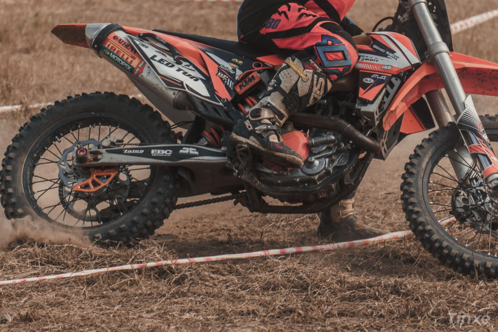 Xe off-road thường có bánh gai, gọn nhẹ Xe off-road thường có bánh gai, gọn nhẹ