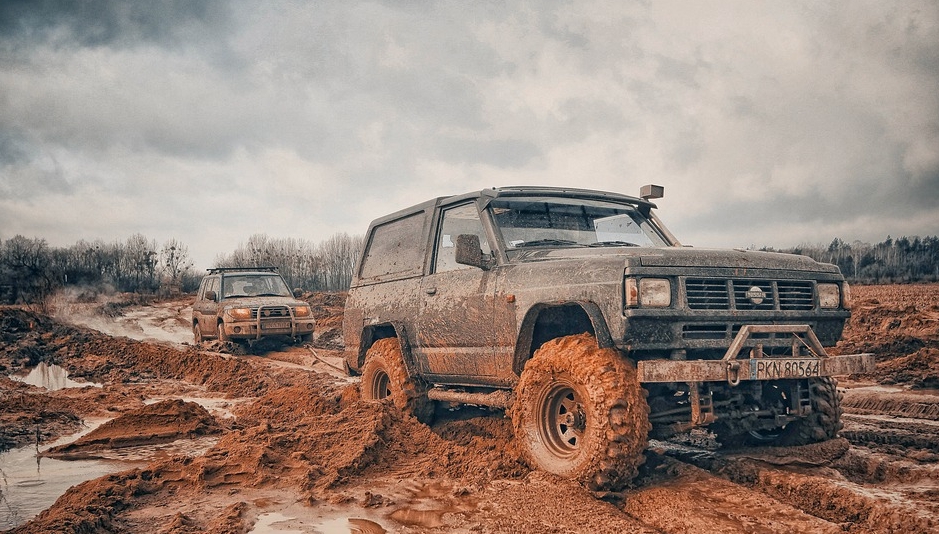 Xe off-road thường gọn nhẹ và có nhiều bộ phận bảo vệ thân vỏ Xe off-road thường gọn nhẹ và có nhiều bộ phận bảo vệ thân vỏ