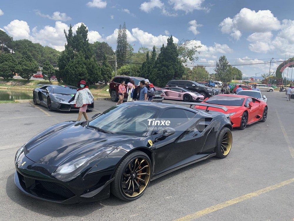 Si&ecirc;u xe Ferrari 488 GTB Liberty Walk duy nhất Việt Nam trong một h&agrave;nh tr&igrave;nh Car Passion diễn ra v&agrave;o đầu th&aacute;ng 5 vừa qua