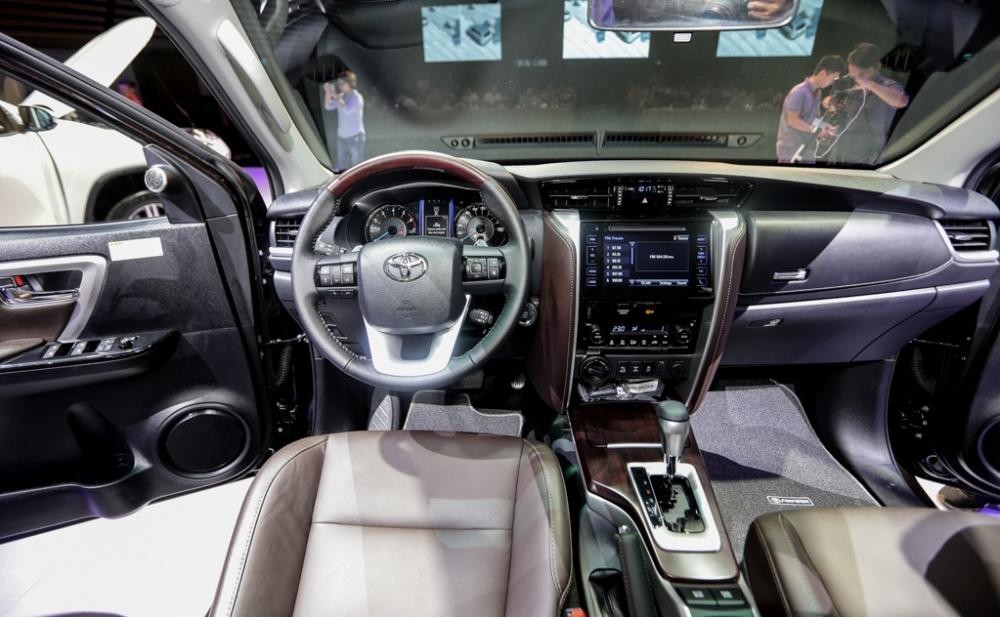 Nội thất Toyota Fortuner