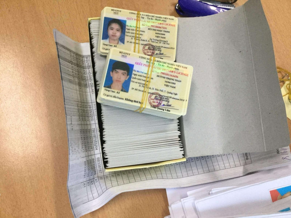 Sau khi đậu, người đăng ký tham gia sát hạch bằng lái xe A1 sẽ chờ 15 – 18 ngày để nhận bằng Sau khi đậu, người đăng ký tham gia sát hạch bằng lái xe A1 sẽ chờ 15 – 18 ngày để nhận bằng