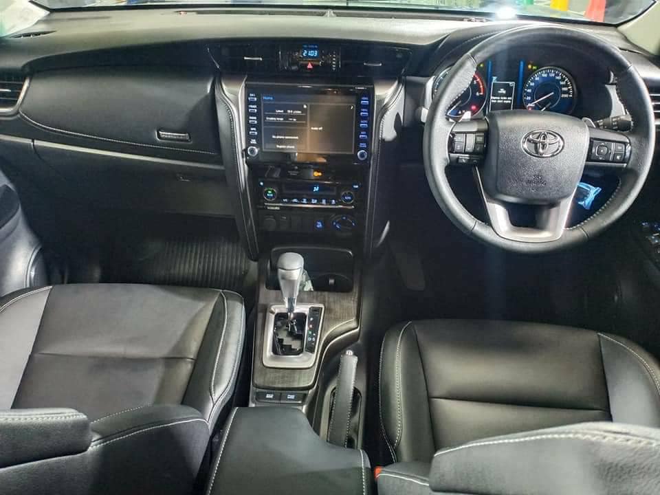 Nội thất bên trong Toyota Fortuner 2020 tại Thái Lan