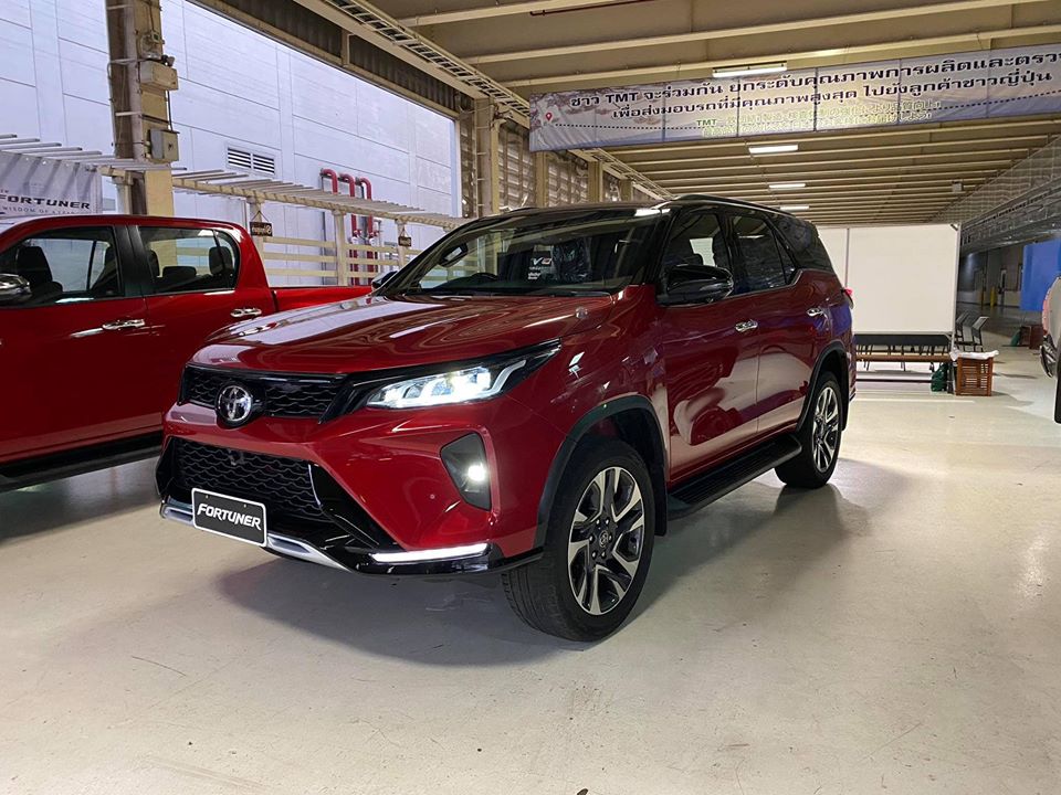 Toyota Fortuner 2020 bản Legender