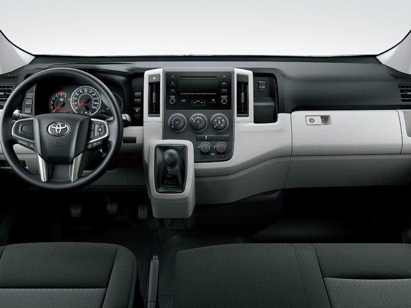 Trang bị nội thất của Toyota Hiace 2020 vẫn tương đối đơn giản Trang bị nội thất của Toyota Hiace 2020 vẫn tương đối đơn giản