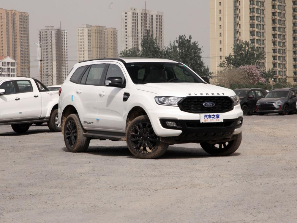 Ford Everest 2.3T EcoBoost 2020 dùng động cơ xăng tăng áp chung với người anh em Mustang