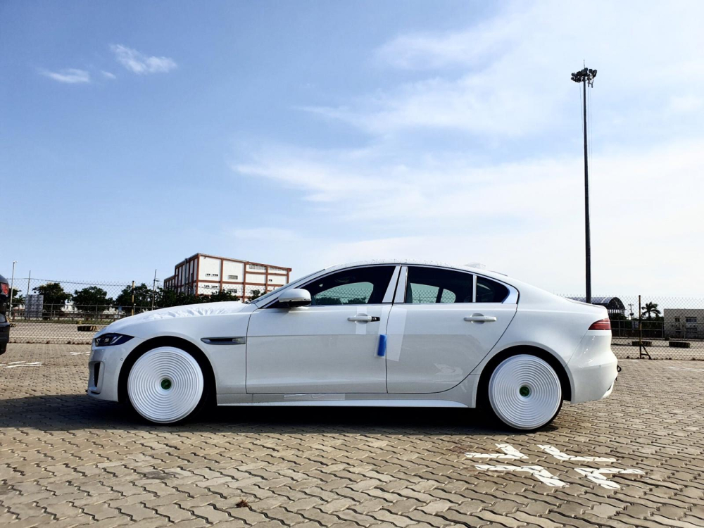 Jaguar XE 2020  sẽ được ra mắt v&agrave;o cuối th&aacute;ng 6/2020.
