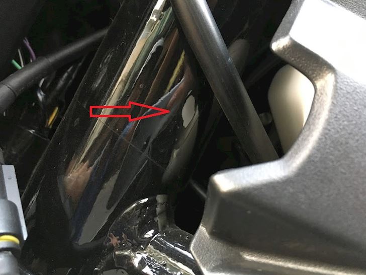 Suzuki Raider 150 tróc sơn khung cổ Suzuki Raider 150 tróc sơn khung cổ