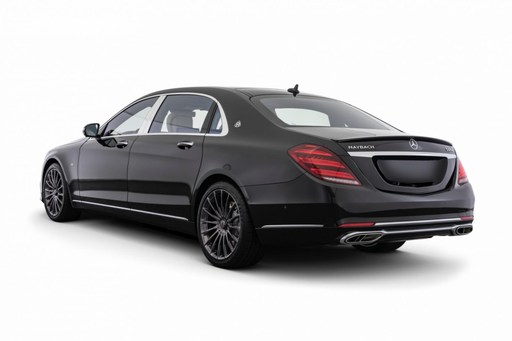 Mercedes-Maybach S 650 Night Edition được sơn màu đen tuyền