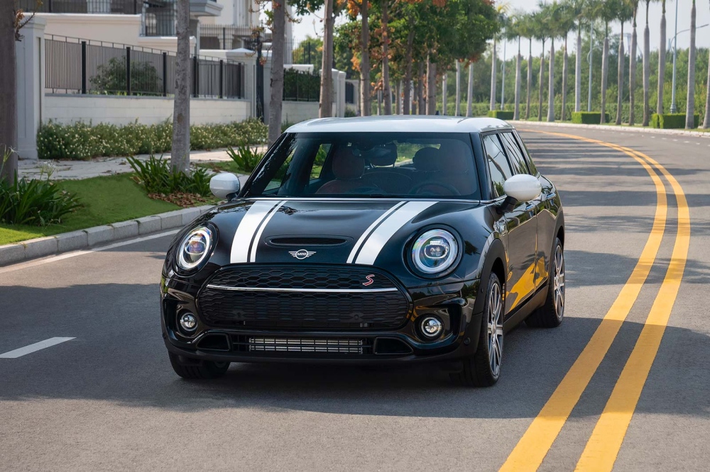 Cận cảnh thiết kế đầu xe của MINI Clubman 2020