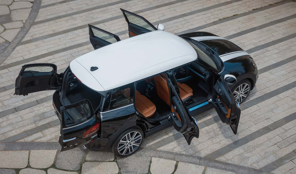 MINI Clubman 2020 độc đáo trong phân khúc nhờ thiết kế 6 cửa