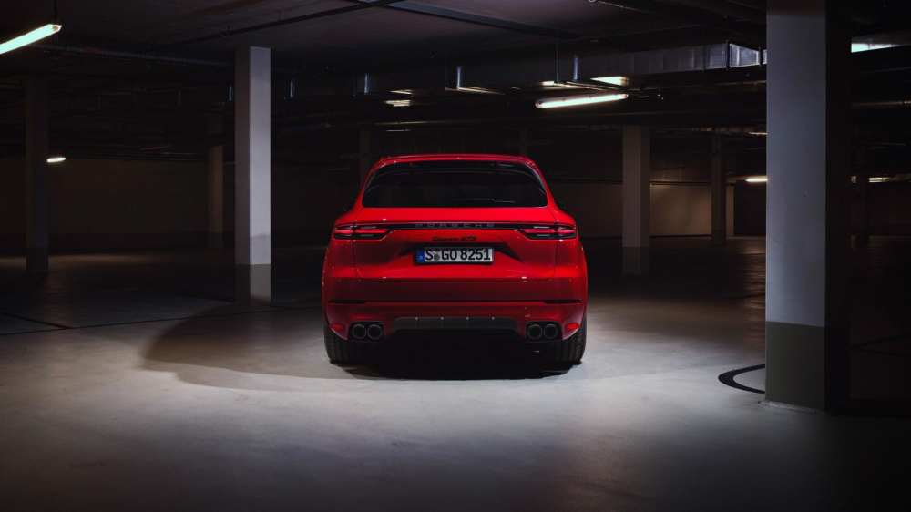 Porsche Cayenne GTS 2021 có nhiều chi tiết ngoại thất màu đen Porsche Cayenne GTS 2021 có nhiều chi tiết ngoại thất màu đen