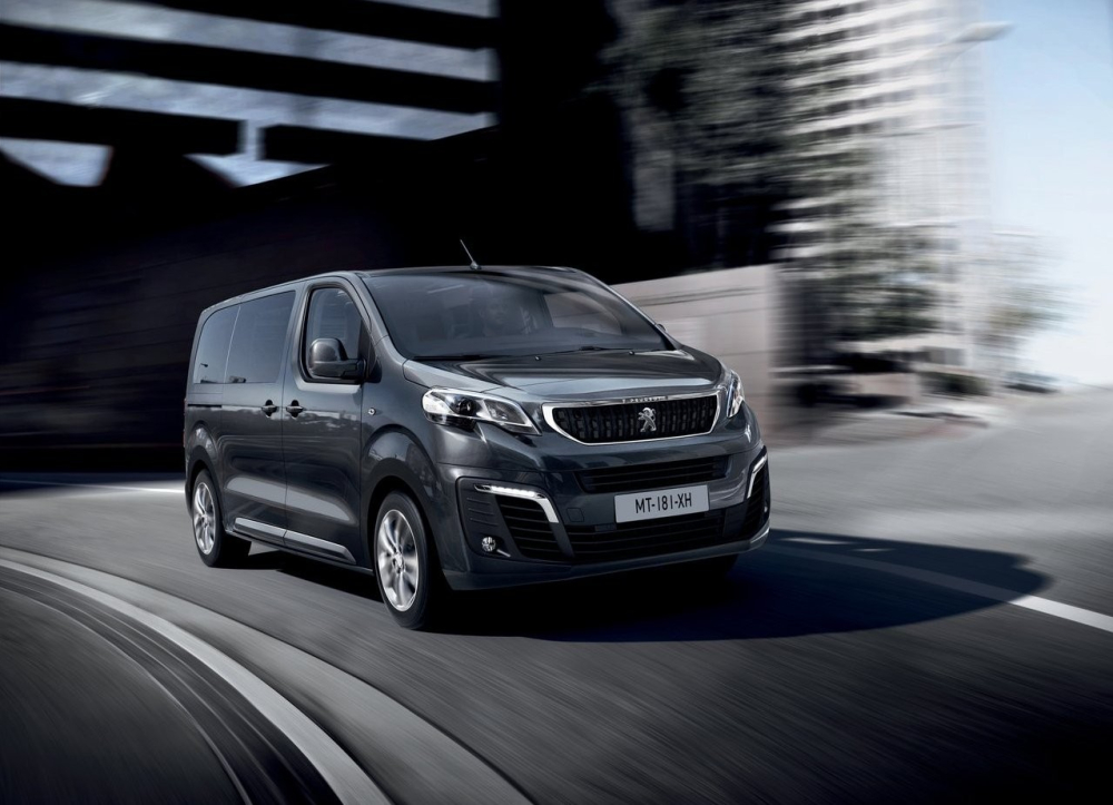 Giá xe Peugeot Traveller