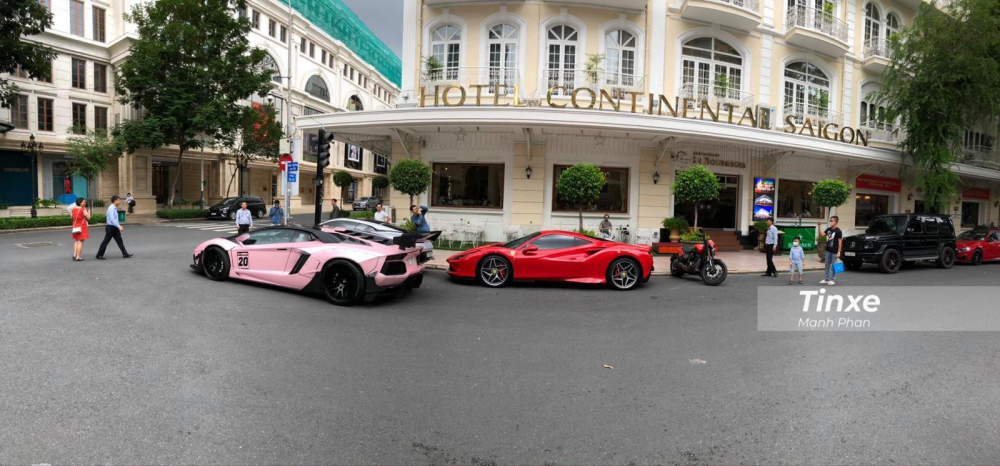 Đo&agrave;n si&ecirc;u xe của nh&oacute;m Car Passion tụ tập tại S&agrave;i th&agrave;nh v&agrave;o trưa ng&agrave;y 14 th&aacute;ng 6 năm 2020