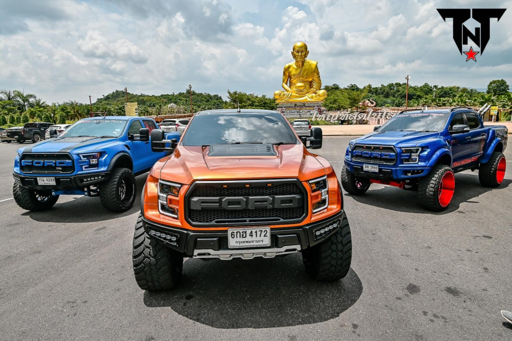 Những chiếc Ford Ranger Raptor độ này trông khá giống F-150 Raptor xịn Những chiếc Ford Ranger Raptor độ này trông khá giống F-150 Raptor xịn