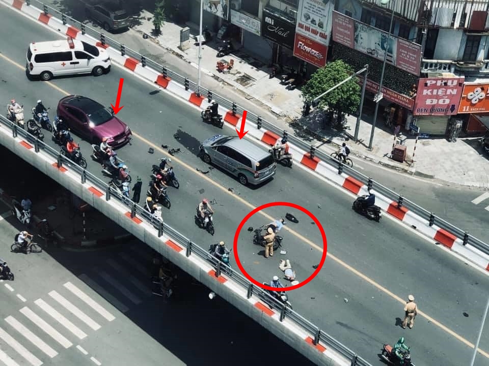 Hiện trường vụ tai nạn giao thông nhìn từ trên cao