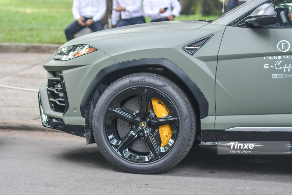 Chiếc Lamborghini Urus này từng được rao bán với mức giá 21,69 tỷ đồng đến 22,16 tỷ đồng. 