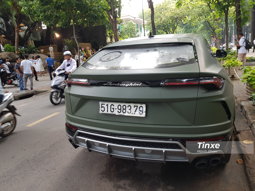 Chiếc siêu SUV Lamborghini Urus của Chủ tịch Trung Nguyên nguyên bản có màu sơn vàng và là chiếc Lamborghini Urus thứ 3 xuất hiện