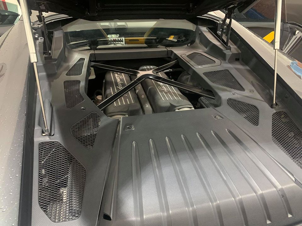 Động cơ V10 của xe 