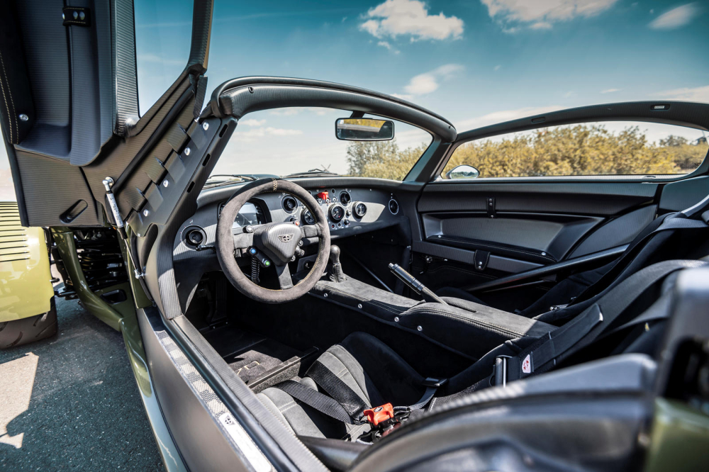 Bố cục nội thất của&nbsp;Donkervoort D8 GTO-JD70