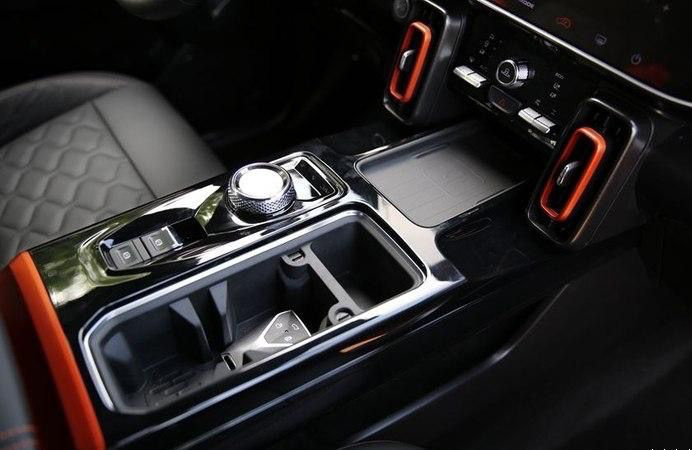 Haval DaGou dùng núm xoay chuyển số giống SUV hạng sang Land Rover