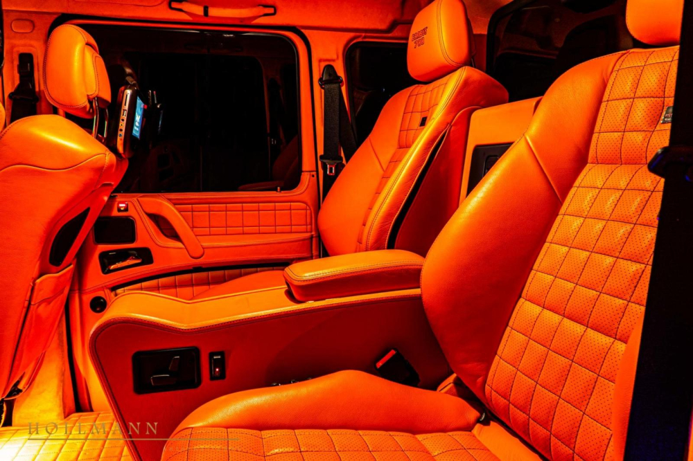 Hàng ghế phía sau của chiếc Brabus Mercedes-AMG G63 6x6 Hàng ghế phía sau của chiếc Brabus Mercedes-AMG G63 6x6