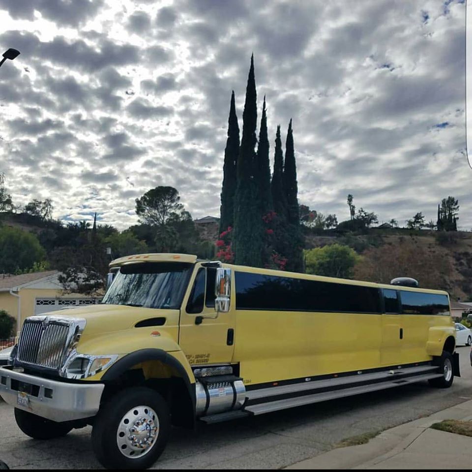 Colossus Limo tự xưng là chiếc Colossus Limo tự xưng là chiếc limousine to nhất và sang trọng nhất thế giới