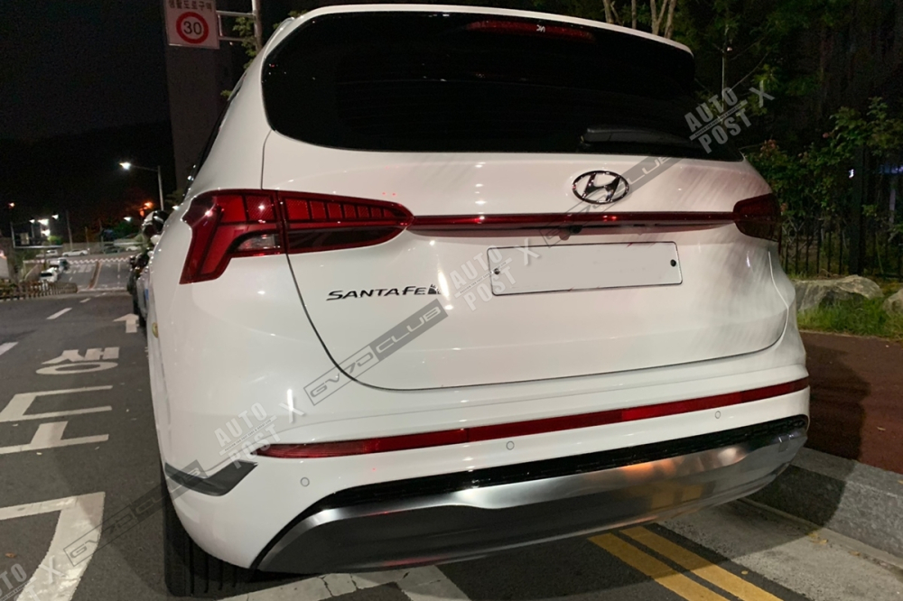 Thiết kế đằng sau của Hyundai Santa Fe 2021