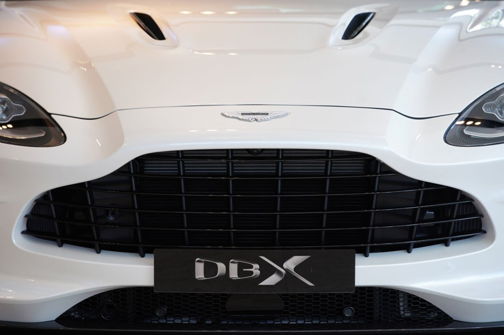 Thiết kế phần đầu của SUV hạng sang cỡ lớn Aston Martin DBX