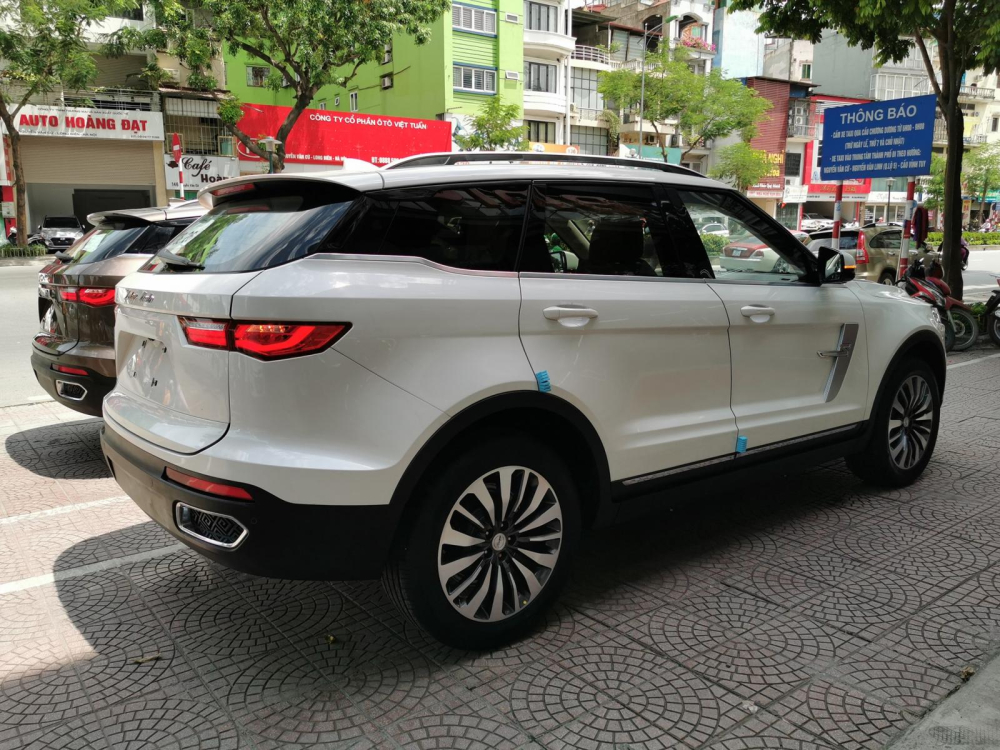 Giá xe Zotye Z8 Giá xe Zotye Z8