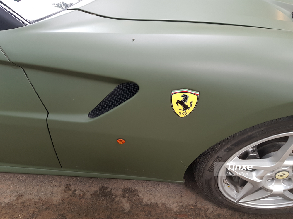 &ldquo;GTB&rdquo; l&agrave; chữ viết tắt của Gran Turismo Berlinetta, c&oacute; nghĩa đ&acirc;y l&agrave; một mẫu xe Grand Tourer với kiểu d&aacute;ng của một mẫu Coupe hai cửa.