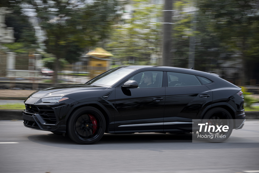 Lamborghini Urus - chiếc siêu SUV mang lại nhiều cảm xúc. Lamborghini Urus - chiếc siêu SUV mang lại nhiều cảm xúc.
